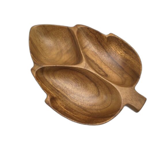 Monkeypod Divided Wood Serving Dish Leaf Shaped 11 x 8 Inches Tropical MCM - Picture 1 of 3